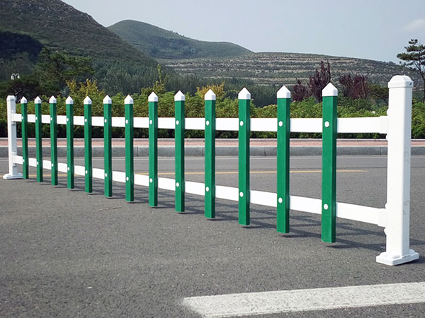 PVC绿化带护栏案例图片2