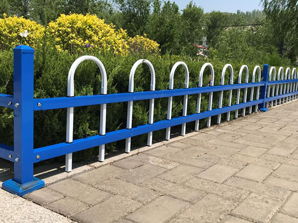 徐州锌钢草坪护栏图片4