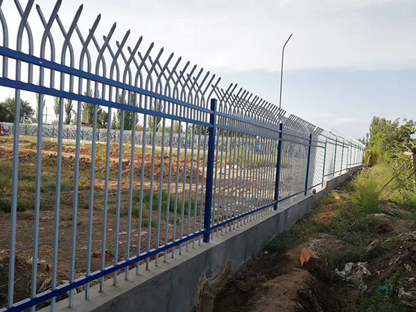 徐州双向防攀爬锌钢护栏案例