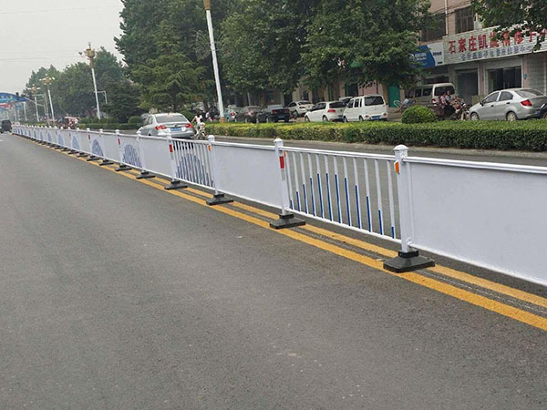 广告板道路护栏图片4