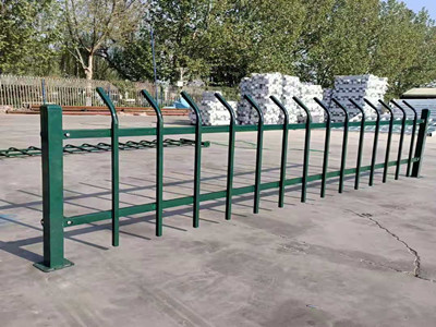 徐州折弯锌钢草坪护栏图片4